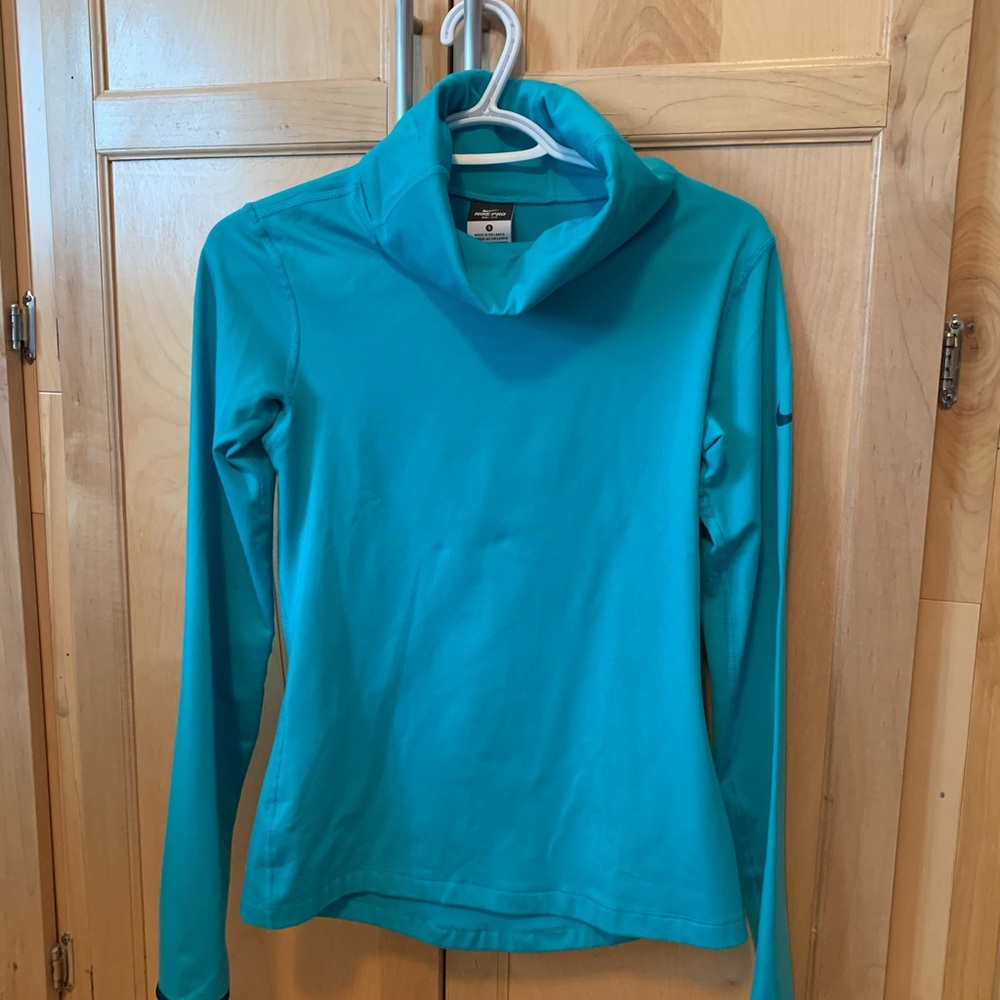 Nike drifit pullover